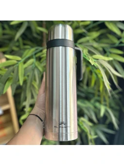 Termo acero inoxidable Paisito 1 L con pico cebador y doble pared — mantiene calor 12‑15 h y frío hasta 30 h.