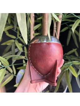 Mate forrado en cuero...