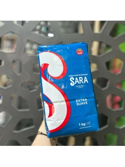 Paquete de yerba mate Sara Extra Suave 1kg sin palo, sabor suave, etiqueta azul
