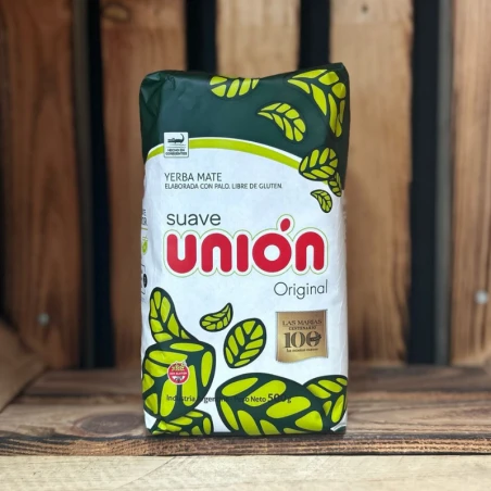 Paquete de yerba mate Unión Suave 500g con palo, sabor suave y homogéneo